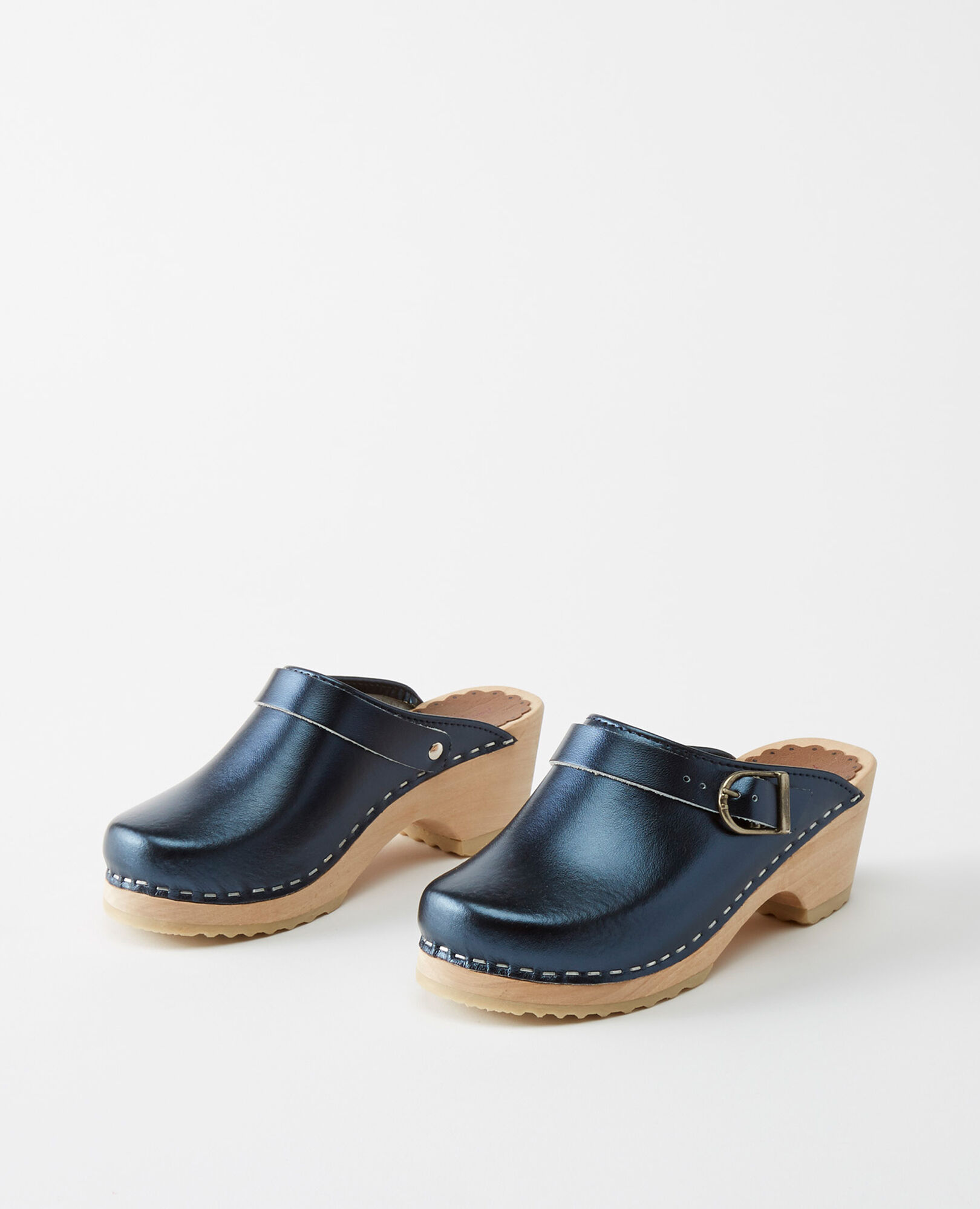 dansko season sandals